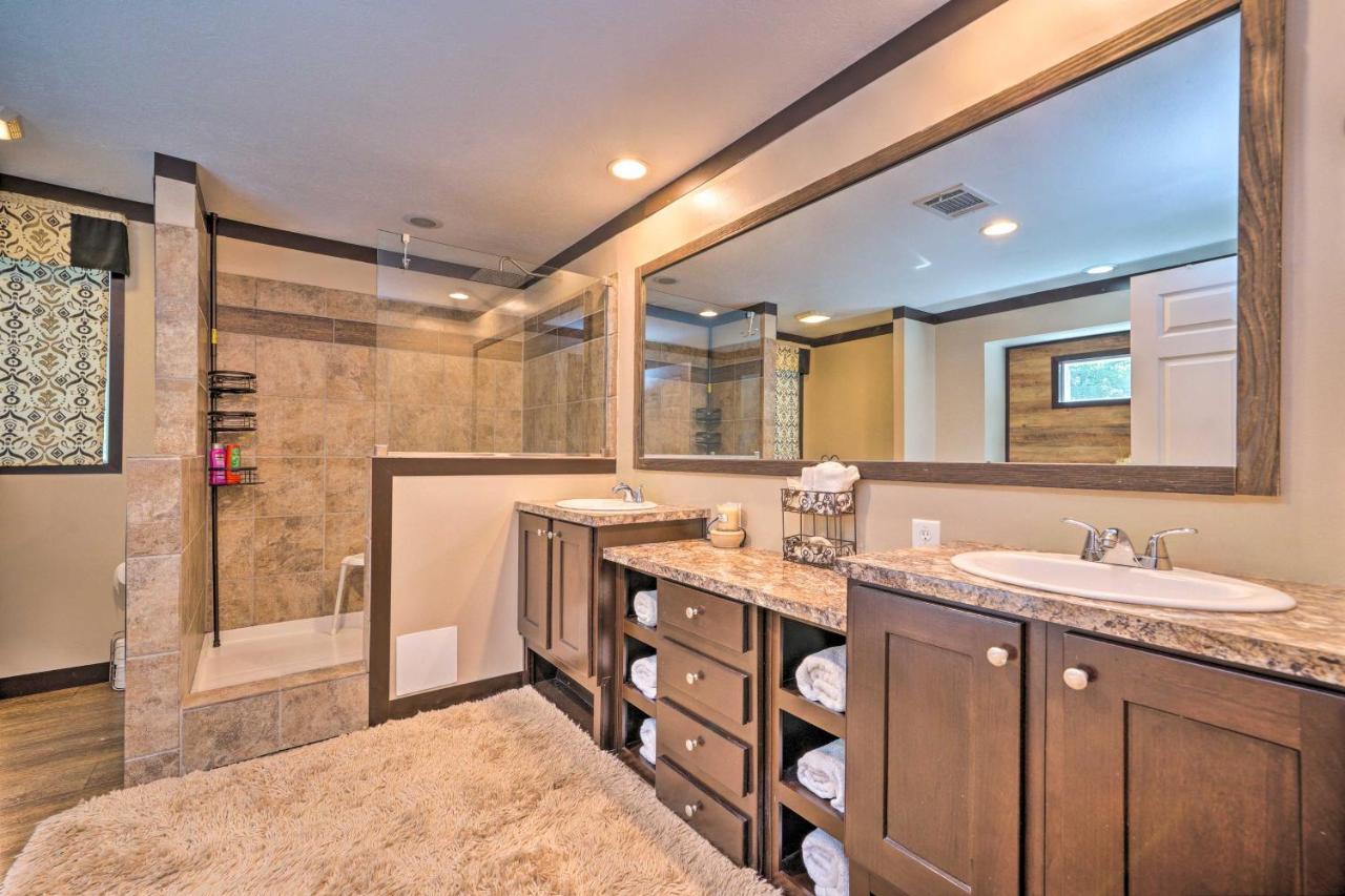 Pet-Friendly Home With Pool In Broken Bow! Bagian luar foto