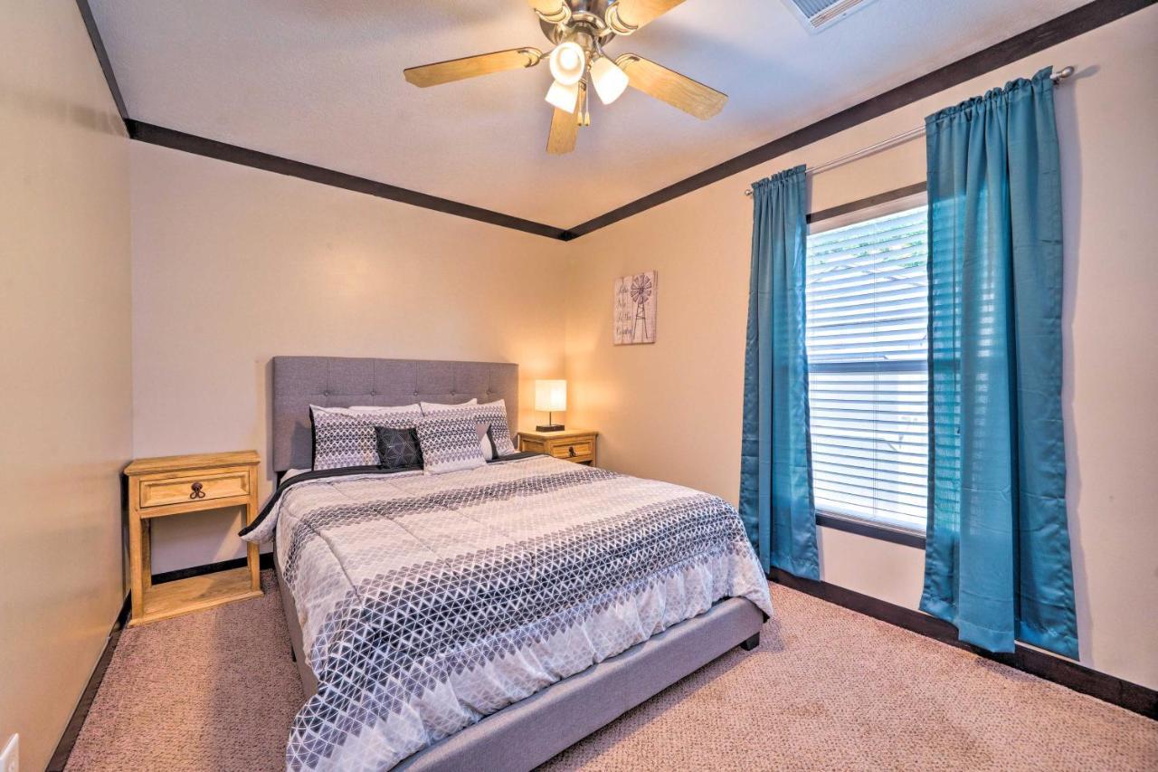 Pet-Friendly Home With Pool In Broken Bow! Bagian luar foto