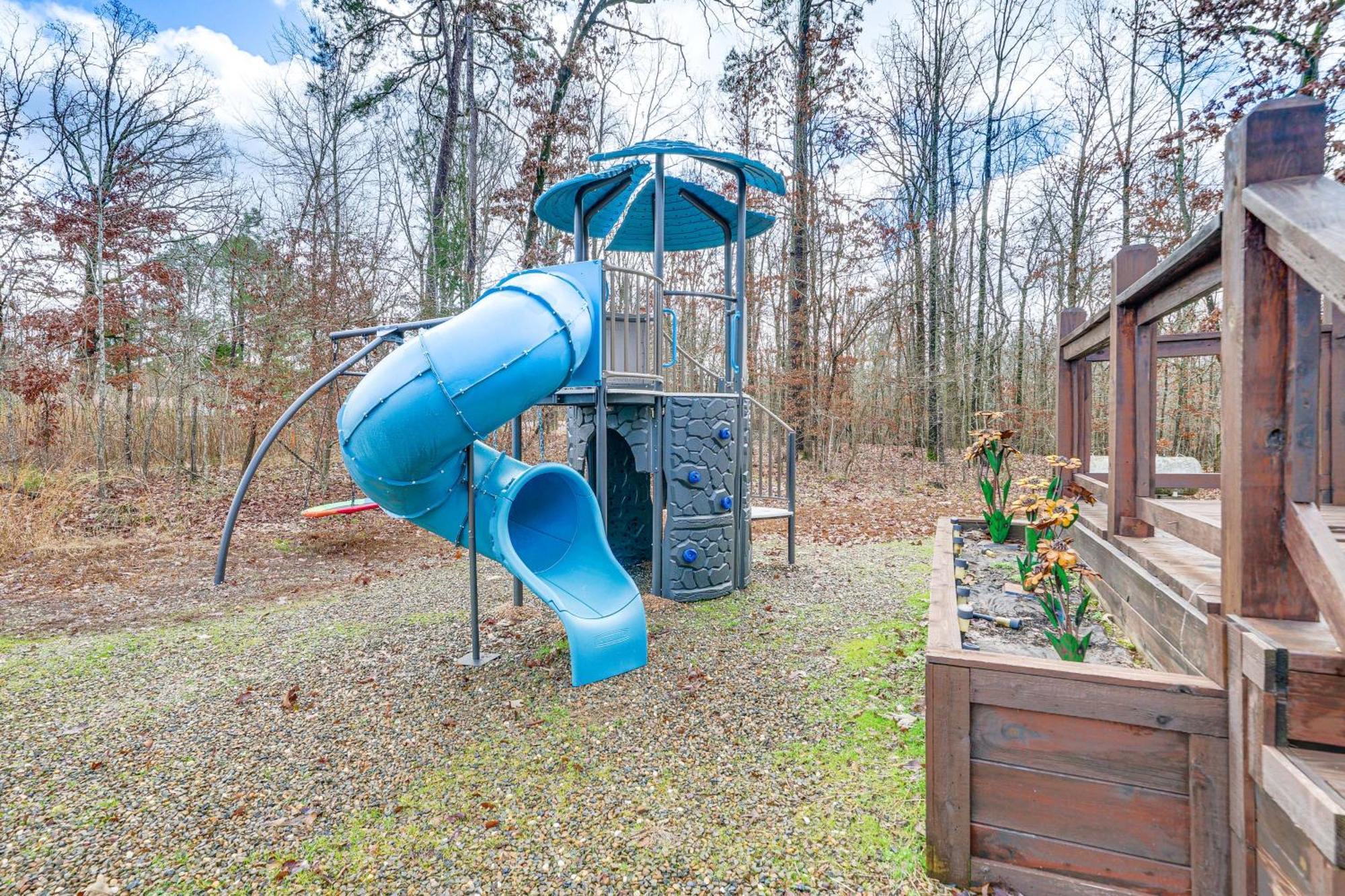 Pet-Friendly Home With Pool In Broken Bow! Bagian luar foto
